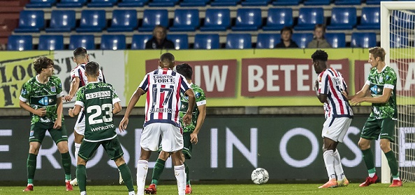 Foto: Willem II drukt PEC Zwolle dieper in de problemen