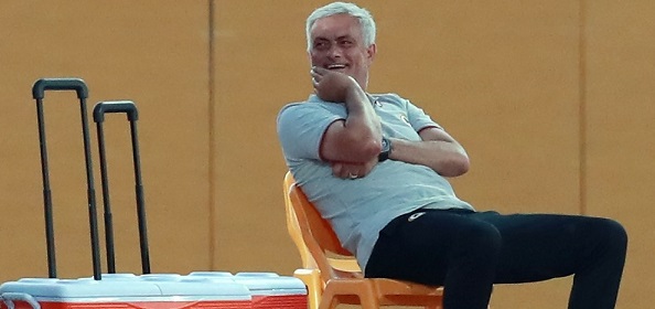 Foto: Mourinho fileert B-team Roma na historische zeperd