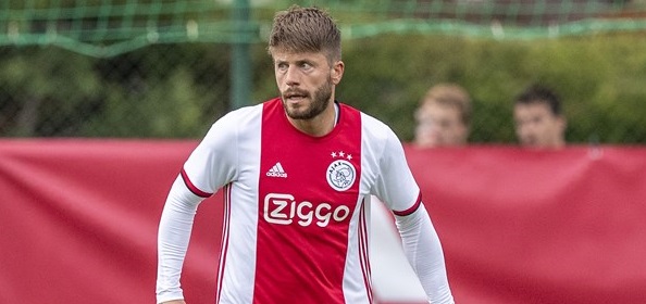 Foto: Ajax eert Schöne bij terugkeer in Johan Cruijff Arena