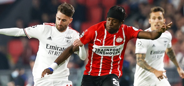 Foto: Madueke reageert op contractverlenging bij PSV