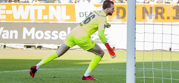 Foto: ‘Drommel ontsnapte van randje PSV-afgrond’