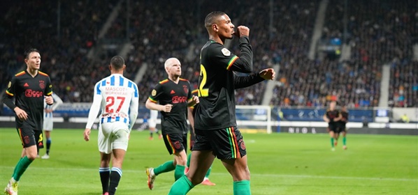 Foto: Haller en Neres bezorgen Ajax drie punten