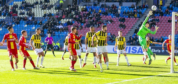 Foto: De 11 van Go Ahead en FC Groningen: nieuwe stunt?