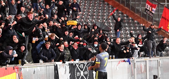 Foto: Feyenoord-fan maakt flinke smak na goal (?)
