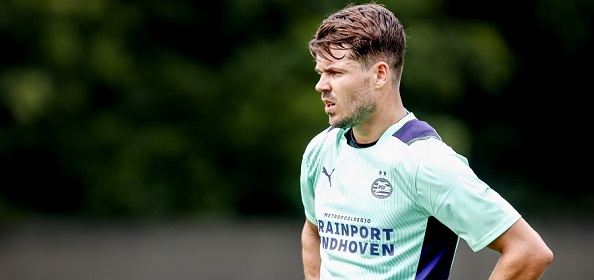 Foto: Van Ginkel over uitspraak Schmidt: ‘Doet hij om de druk bij Ajax te leggen’