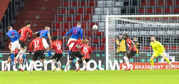 Foto: ‘Kapitale blunder’ PSV en John de Jong