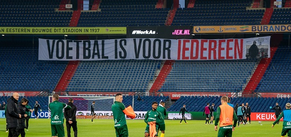 Foto: Feyenoord troeft Ajax af, kunstgras wéér afgestraft