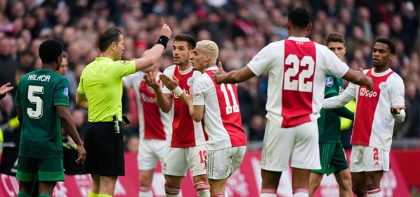 Foto: De Telegraaf: enorme Ajax-blunder