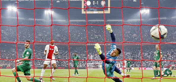 Foto: ‘KNVB helpt Ajax in zadel voor slot titelstrijd’