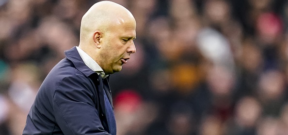 Foto: ‘Bizarre acties Slot tijdens Feyenoord-Slavia’