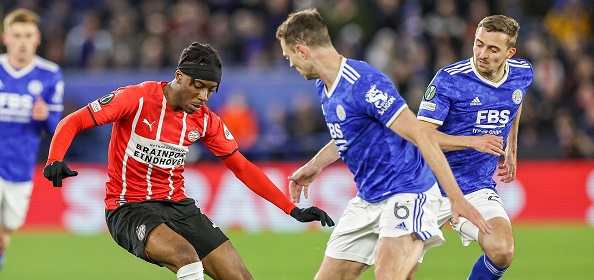 Foto: PSV in evenwicht met Leicester na controversieel moment