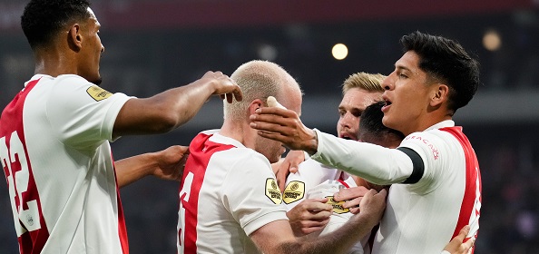 Foto: ‘Ajax-transfer plots op losse schroeven’