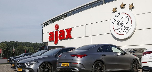 Foto: Roda JC neemt Ajax-verdediger per direct over
