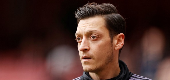 Foto: Jorge Jesus trapt Özil eruit: ‘Heeft zijn tijd gehad’