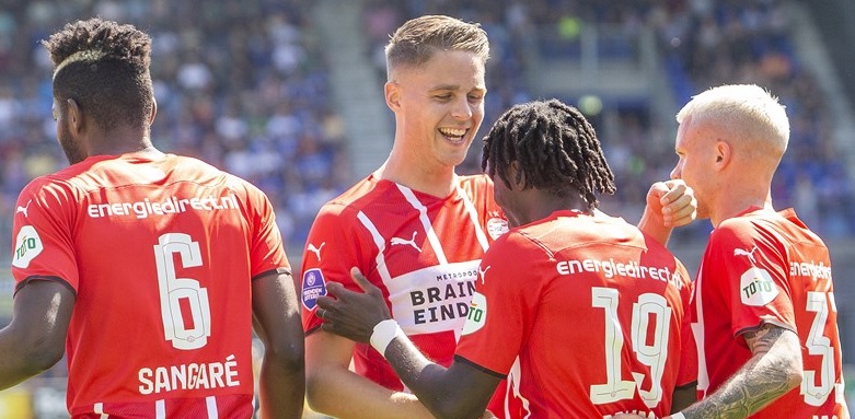 Foto: ‘PSV identificeert nieuwe rechtsback’