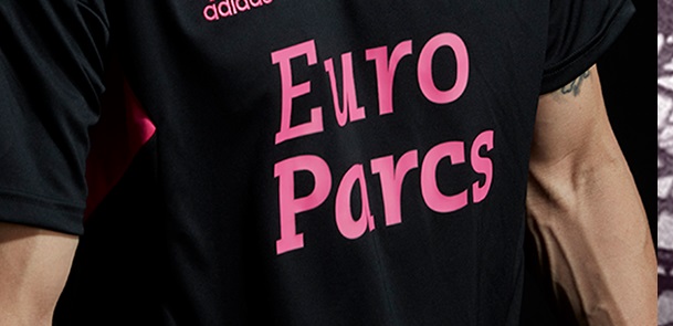 Foto: Feyenoord presenteert roze-zwart tenue (?)