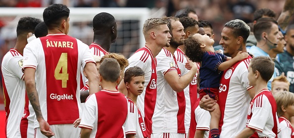 Foto: ‘Schreuder moet Ajax-duo uit basis gooien’