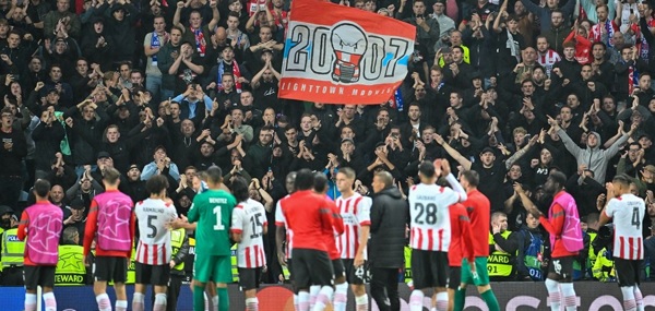 Foto: ‘Van Nistelrooy moet falende PSV’er uit basis gooien’