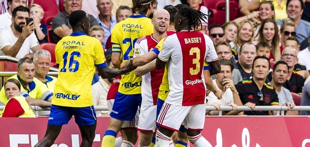 Foto: Bergwijn knalt Ajax naar ruime zege op debutantenbal
