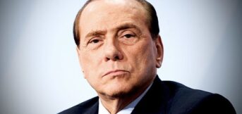 Omstreden belofte Berlusconi: “Dan geef ik jullie een bus vol prostituees”