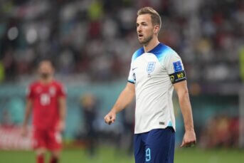 ‘Engeland houdt adem in: zorgen om Kane’