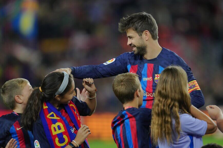 Foto: Piqué doet belofte bij Barcelona-vertrek