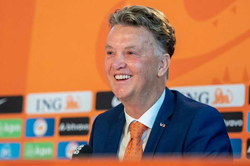 Foto: Van Gaal verklapt wijziging in basis Oranje