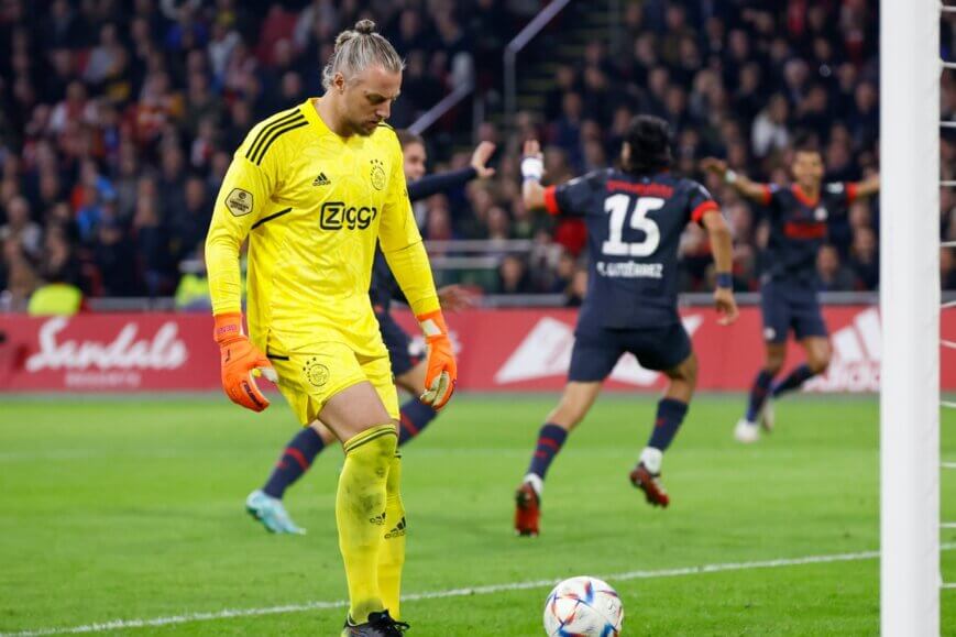 Foto: PSV legt Ajax op de pijnbank en breekt titelstrijd open