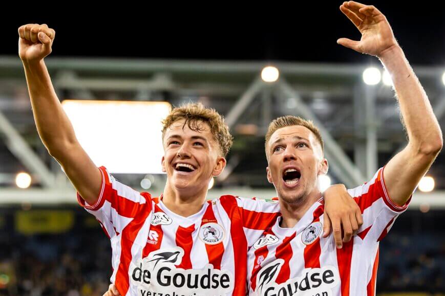 Foto: ‘Feyenoord grijpt mis: AZ of Bundesliga voor Mijnans’