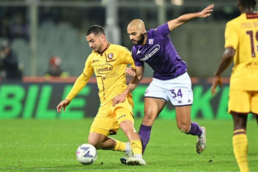 Foto: ‘Amrabat werkte zichzelf in problemen bij Fiorentina’
