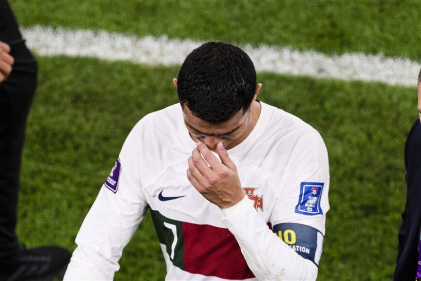 Foto: Ten Hag wordt gevraagd naar Ronaldo-transfer