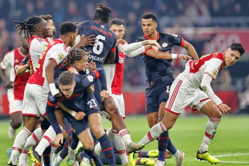 Foto: Lage verwachtingen voor PSV-Ajax: “Bij allebei de teams klopt het niet”