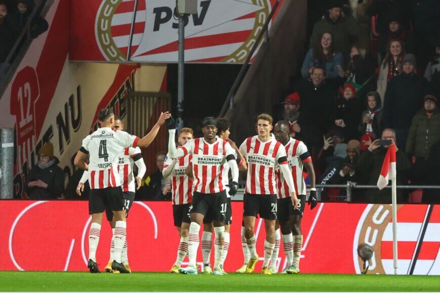 Foto: PSV laat in besloten oefenduel zien klaar te zijn voor tweede seizoenshelft