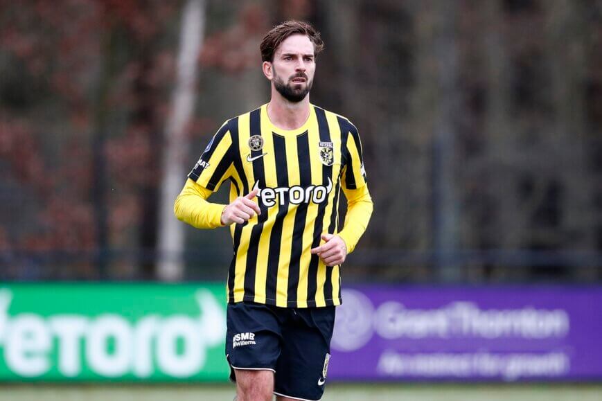 Foto: FC Emmen biedt excuses aan na ‘misplaatste’ Pröpper-tweet