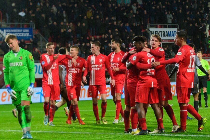 Foto: FC Twente als eerste zeker van laatste zestien