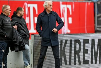 Opstellingen AZ en PSV: Fred Rutten hakt knopen door