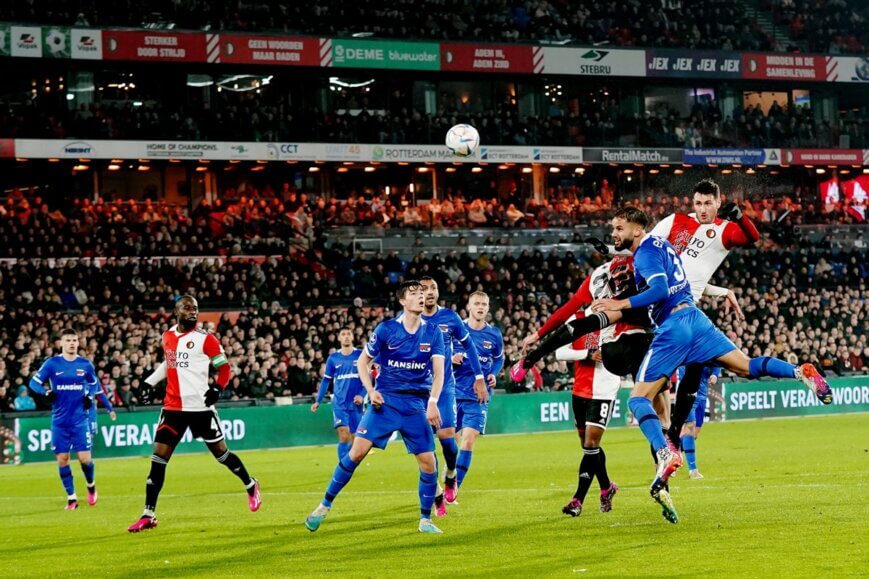 Foto: Marcus Pedersen beslist topper Feyenoord-AZ met fraaie poeier