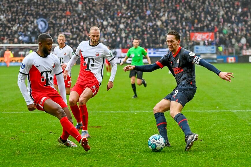 Foto: Maatregelen tegen fans PSV en FC Utrecht