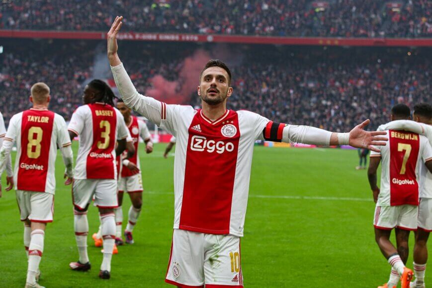 Foto: Tadic reageert op Kökcü: “Normaal bij Ajax”