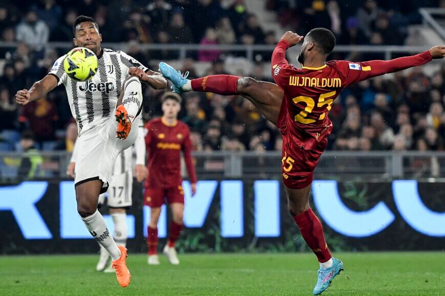 Foto: Wijnaldum verslaat Juventus met AS Roma