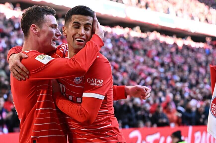 Foto: Drie scorende verdedigers helpen Bayern München aan zege