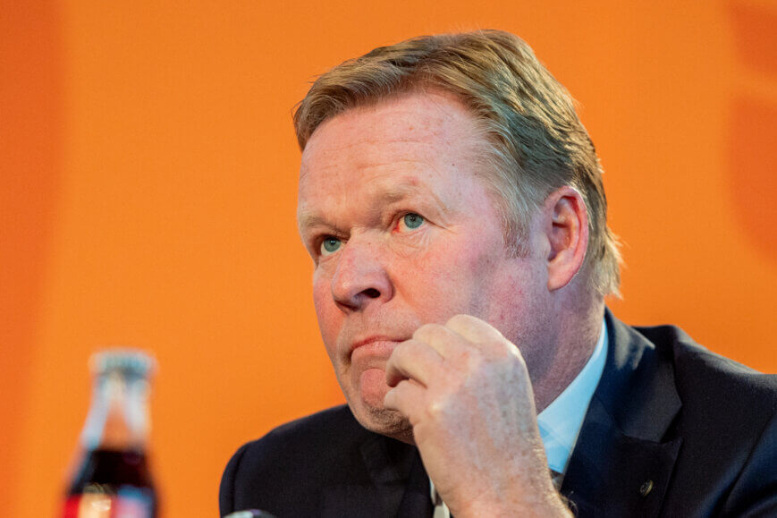 Foto: Koeman kleurt binnen Oranje-lijntjes met selectie Nederlands elftal