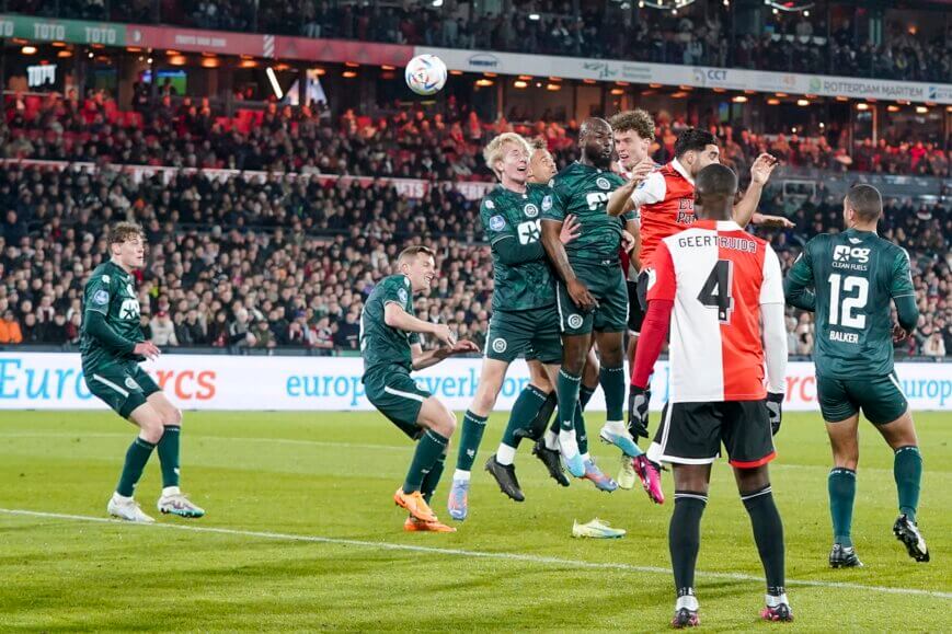 Foto: Kijkers Feyenoord-Groningen: ‘Transfer naar top drie’