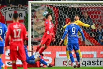 FC Twente wint en ontneemt AZ gouden kans