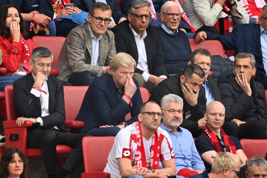Foto: Bayern-voorzitter fileert spelersgroep na fiasco