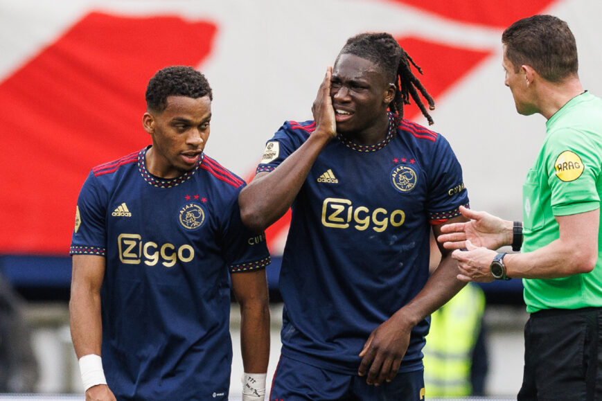 Foto: Meestervoorspeller over PSV-Ajax: ‘Allebei waardeloze verdediging’