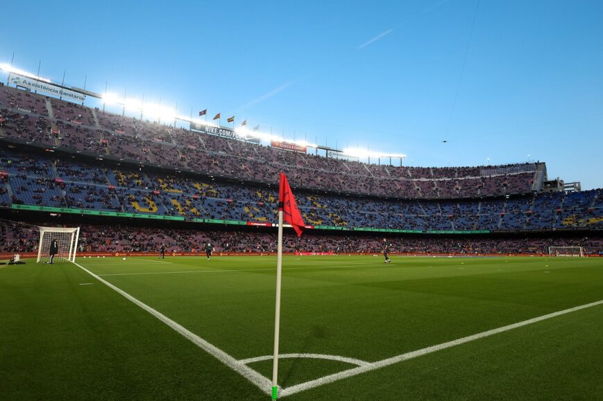 Foto: Barça verlengt met reservespeler en voegt bizarre clausule toe