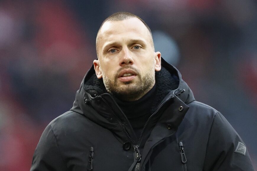 Foto: BREAKING: Ajax gaat niet verder met Heitinga als hoofdtrainer