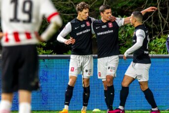 ‘FC Twente aast op Van Bommel en wil Ajax-tweetal vastleggen’