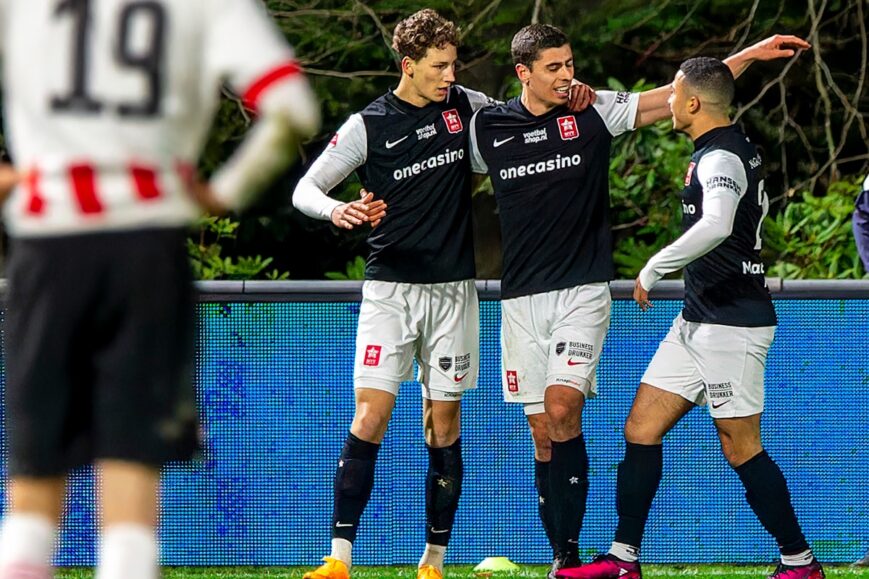 Foto: ‘FC Twente aast op Van Bommel en wil Ajax-tweetal vastleggen’